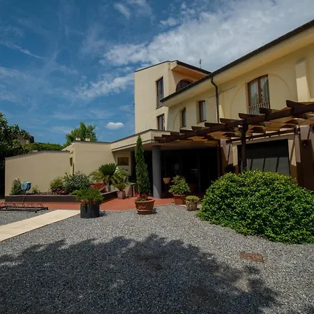 Carignano ホテル 4*