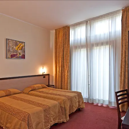 Hotel Carignano 4*